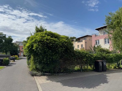 Ruhige Lage - Heitere, moderne Doppelhaushälfte - opti