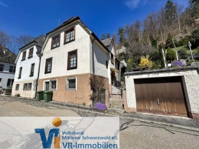Zwei Doppelhaushälften mit flexiblen Nutzungsmöglichkeiten in Triberg!
