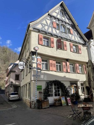 Geislinger Altstadt - Attraktive 4-Zi-Maisonettewohnung mit Loggia!