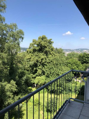 Nähe Uni. Schöne 3-Zi. Wohnung mit Sonnen-Balkon & Garten zur Allgemeinnutzung.
