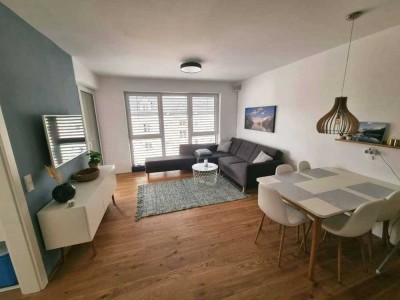 Exklusive, gepflegte 1,5-Zimmer-Wohnung mit Balkon und Einbauküche in Landshut