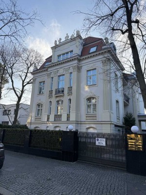 Geschmackvolle 4-Zimmer-Wohnung mit lux. Innenausstattung mit EBK in Berlin Grunewald (Wilmersdorf)