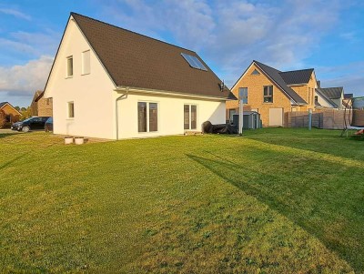 Neuwertiges Einfamilienhaus in idyllischer Lage von Ribnitz-Damgarten / Petersdorf.