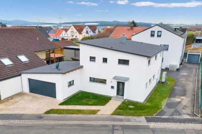 Modernes KfW-40-Einfamilienhaus mit A+ aus 2020 - Neuwertig und in schöner Wohnlage von Irchenrieth
