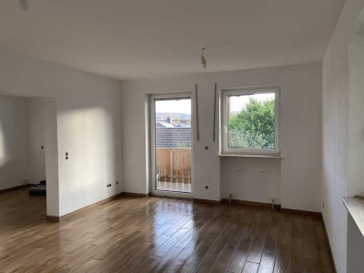 RESERVIERT   frisch sanierte, attraktiv geschnittene 3-Zimmer-Wohnung