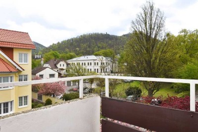 Vermietete 3-Zimmer-Stadtwohnung mit Balkon und PKW-Stellplatz!