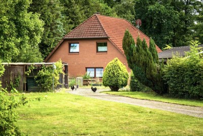Großes Einfamilienhaus mit über 3000m² Grundstück im Grünen