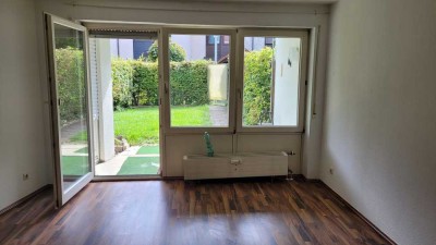 Gemütliche u. helle 2-Zimmer-Erdgeschosswohnung mit neuer EBK in Altdorf