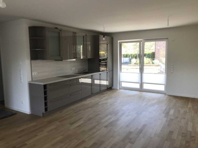 RESERVIERT- Großzügige 2-Zimmer-Wohnung, Neubau, mit Loggia und Garten