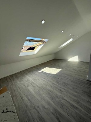 Erstbezug! Neu gebaute 4 Zimmer Dachgeschosswohnung