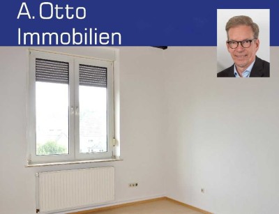 Viersen - Rahser, großzügige 3 Zimmer Wohnung im 1. OG, Gäste WC, Wannenbad, PKW Stellplatz mgl.