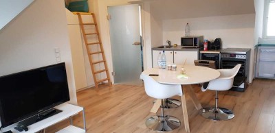 Attraktive Dachgeschosswohnung teilmöbliert ab 01.12.2025