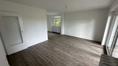 2. Obergeschoss - frisch sanierte 4-Z.-W. mit Balkon ab Oktober