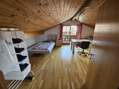 Gemütliche 1-Zimmer Dachgeschosswohnung in Traunstein