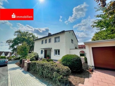 Zweifamilienhaus mit traumhaftem Grundstück in Friedrichsdorf