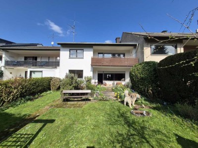 Tolle EG Wohnung mit großem Garten und Elwhg in Forchheim