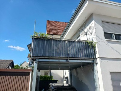 Helle moderne 4 bis 5 Zimmer Wohnung in Kelkheim-Mitte mit 2 Bädern und EBK