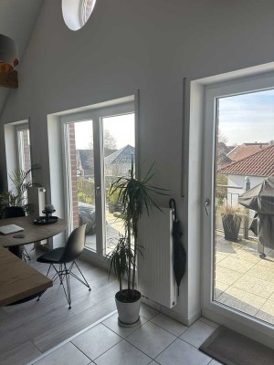 Stilvolle 3-Zimmerwohnung, Balkon, Stellplatz // zum 15.05.2025