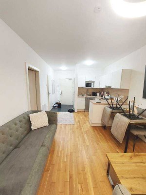 Geschmackvolle, modernisierte 1,5-Raum-Wohnung mit gehobener Innenausstattung mit EBK in Köngen