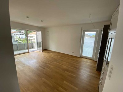 Moderne 3-Raum-Wohnung mit gehobener Innenausstattung mit Einbauküche in Bayerisch Gmain
