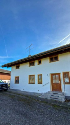 Gemütliche Wohnung mit Galerie in ruhiger, ländlicher Lage bei Emmering/ Ebersberg – ab sofort