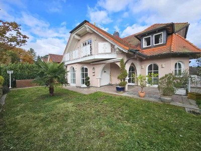 Wunderschönes EFH mit ELW in herrlicher Lage am Bebauungsgebiet-Ende