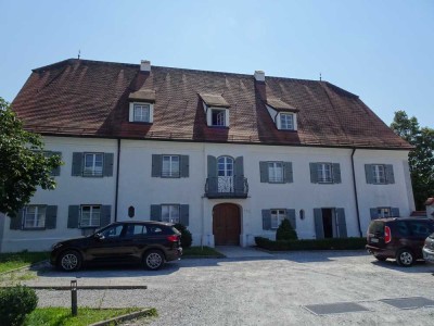 3-Zi. Maisonette Wohnung  im historischen Schloß Winkl am Chiemsee