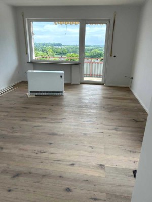 Zentrale Wohnung, Erstbezug nach Sanierung