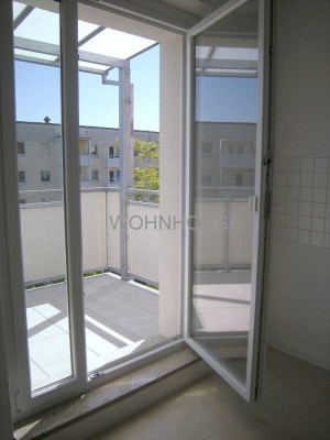 +++2-Zi.Whg. mit großem Balkon+vollst.renoviert++ Sichtschutz/Stellplatz möglich !! Dölitz+++