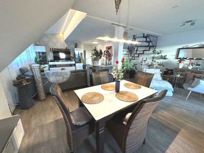 * * * Mörfelden-Walldorf - freiwerdend * * *
Tolle 4,5-Zimmer-Mais.-ETW mit herrlichem Balkon u. TG