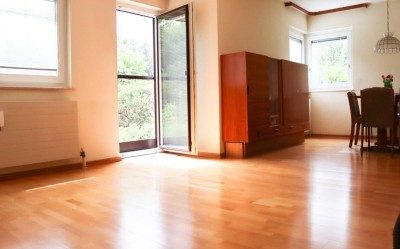 Gut aufgeteilte 4,5 Zimmer-Gartenwohnung samt Terrasse und Garagenabstellplatz in Natters