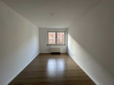 Zentrale Lage! Bezugsfreie 3-Zimmer-Whg mit Balkon