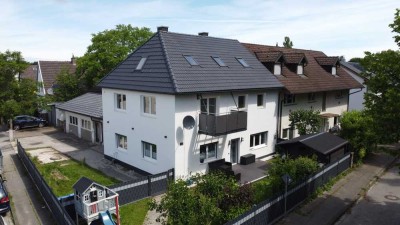 Doppelhaus - Exklusiv renovierte 4-Zi-Gartenwohnung u. 7-Zi-Maisonettewohnung für gehobene Ansprüche