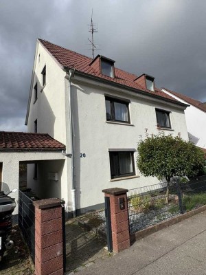 Schöne 3 Zi. Dachgeschoss Whg in Stuttgart Hofen "sofort frei"