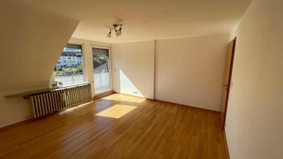 Trier-Konz: Helle 4-Zimmer-Wohnung mit Balkon und EBK