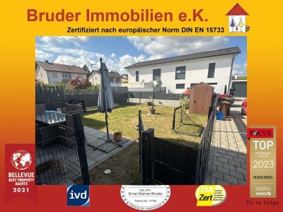 Eschelbronn: DHH fast neu, A+ Wärmepumpe, Küche, bodentiefe 3-Fenster, FREI, keine Käufer-Prov.