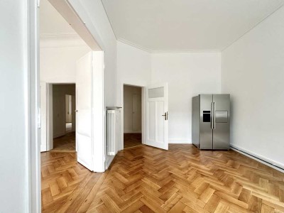Belétage im denkmalgeschützten Altbau • 4 Zimmer + Wohnküche • Erstbezug für urbane Langzeitmieter
