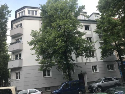 Exklusive, neuwertige 3-Zimmer-Wohnung mit Balkon und EBK in Spandau, Berlin