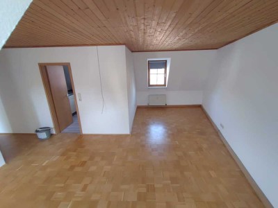 Schöne, sanierte 2-Zimmer-Wohnung in Obernbreit