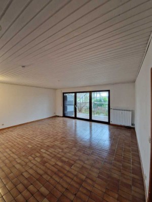 4 Zi. Wohnung direkt am Feldrand inkl. Terrasse und Garten! 1200 € kalt - 110 m²
