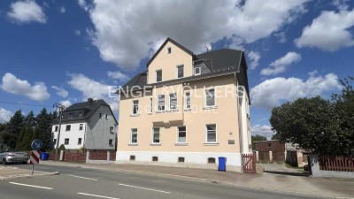 Investieren mit Substanz: Sanierte Einheiten, neue Fassade und Dach in Glauchau