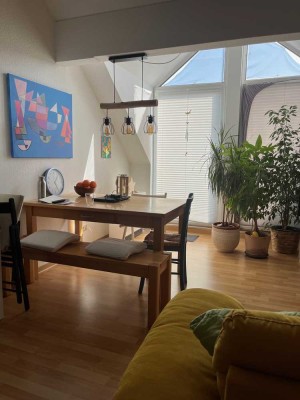 Eine schicke Maisonette 3 - ZKB mit Dachterrasse sucht nette Mieter.