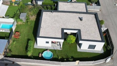 Traumhafter Bungalow mit Garten und Bergblick zu vermieten!