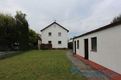 Wohnhaus mit großem Gartengrundstück in Osterhofen - Altenmarkt