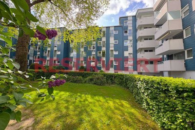 Osterholz / Vollmöblierte, top-sanierte 3-Zimmerwohnung mit Sonnenloggia und Garage in ruhiger Lage