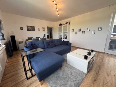 Lichtdurchflutete 3-Zimmer-Wohnung mit Blick ins Grüne und zwei Balkonen