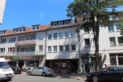 **SINGLEWOHNUNG**Zentral + Gemütlich**Dachgeschoss-Wohnung in ruhigem Haus**