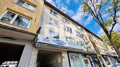 Modernisiertes Mehrfamilienhaus mit 8 Wohneinheiten und 2 Gewerbeflächen