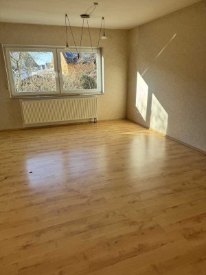 Moderne 4 Zimmer Wohnung in Bruchsal-Büchenau