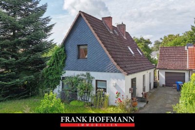 Modernisierungsbedürftiges Einfamilienhaus mit Platz für die ganze Familie auf großem Grundstück